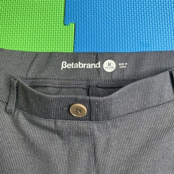 Betabrand Women’s Medium Boot Cut Pull On Dress Pants Yoga Pants Gray Pinstripe - Picture 4 of 8